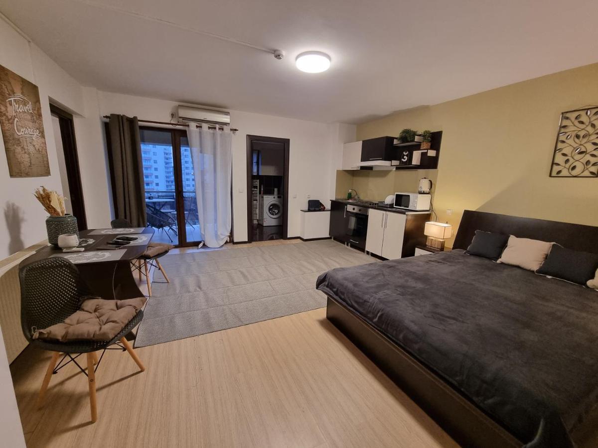 Lovely & Comfy, Central Apt In Jassy Zewnętrze zdjęcie